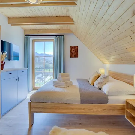 Chalet West -